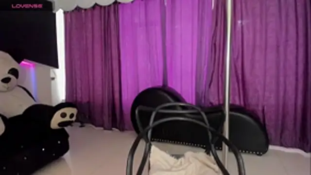 Snapshot of Coral_Gibson chatting on 31, 10, 2025 Coral Gibson online show from 31, 10, 2025