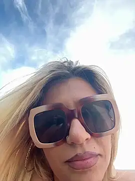 Snapshot of Lorehottie chatting on 3, 6, 2026 Lorehottie online show from 3, 6, 2026