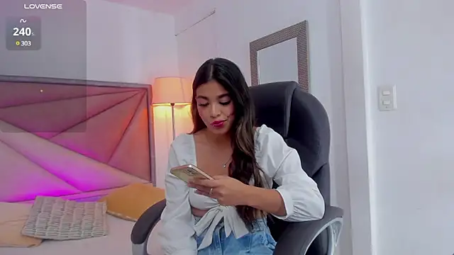 GiaFu online show from 8, 2, 2025