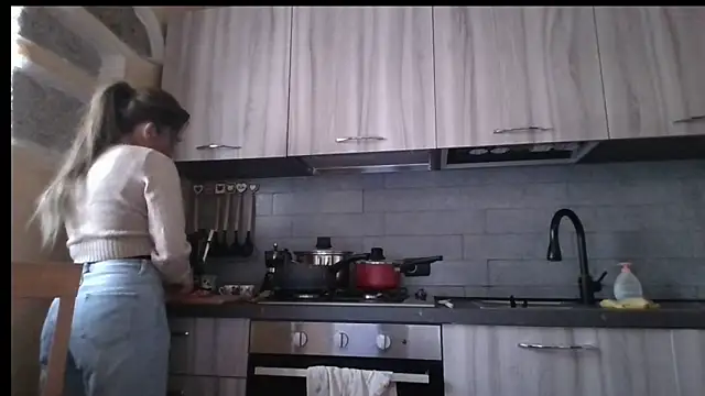 KarolinaReaper online show from 3, 3, 2026