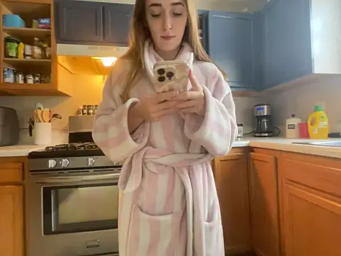 Maxinebabyyy online show from 6, 3, 2025
