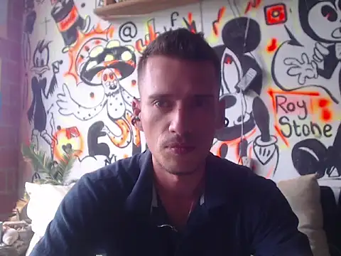 roystonee01 online show from 5, 11, 2025