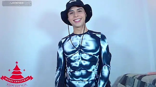 Snapshot of daniel_hot chatting on 3, 12, 2024 daniel hot online show from 3, 12, 2024