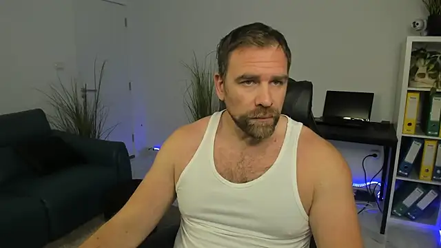 John-E-Dough online show from 26, 11, 2025