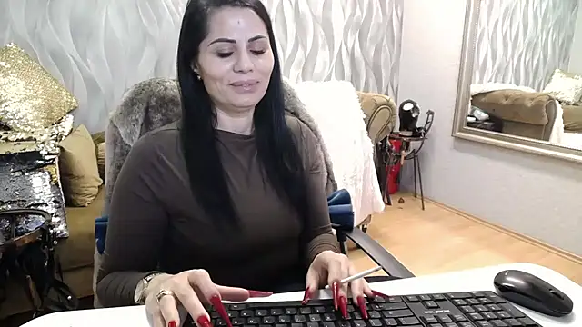 Sara Poison online show from 8, 11, 2025