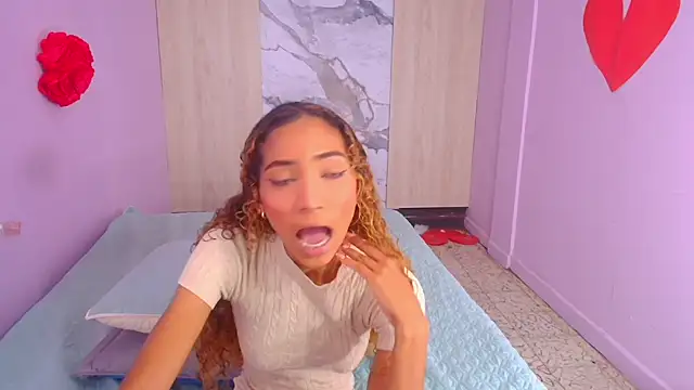 Charlotte Love10 online show from 26, 2, 2025