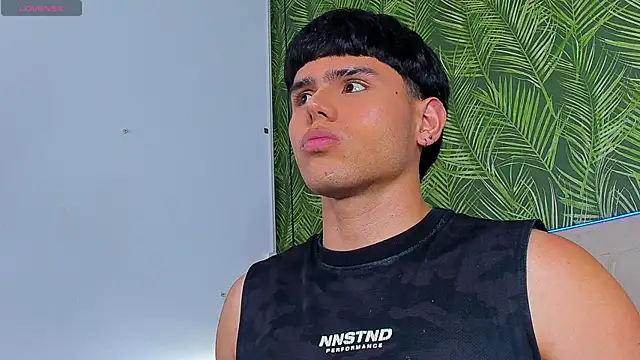 Nathaniel Park online show from 14, 4, 2026