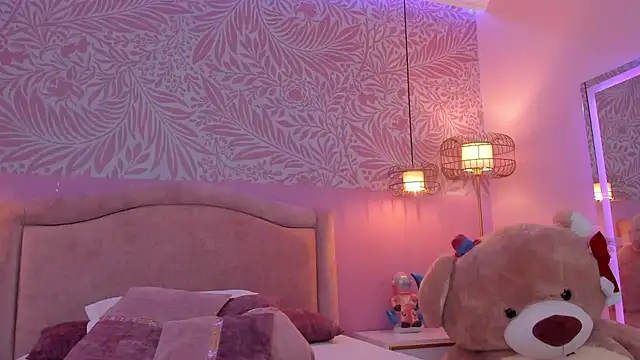 EmilyCollinss1 online show from 4, 12, 2025