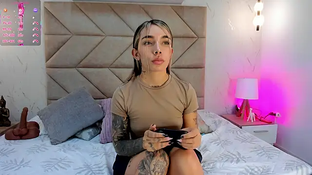 Mollymoon1 online show from 22, 11, 2025