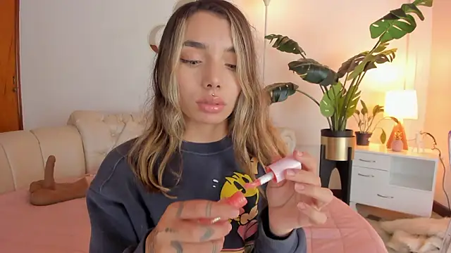 Mollymoon1 online show from 23, 2, 2026