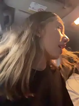 Mollymoon1 online show from 2, 2, 2026