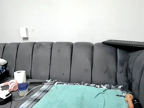 Pearl 00 online show from 11, 1, 2026