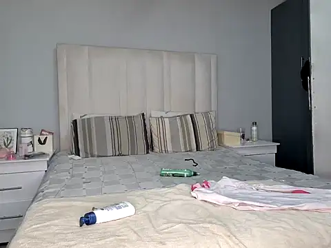 Pearl 00 online show from 15, 2, 2026