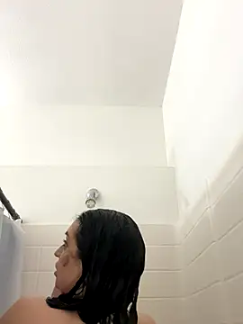 AlyssiaAmoreXO online show from 8, 1, 2026