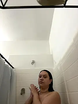 Snapshot of AlyssiaAmoreXO chatting on 1, 12, 2025 AlyssiaAmoreXO online show from 1, 12, 2025