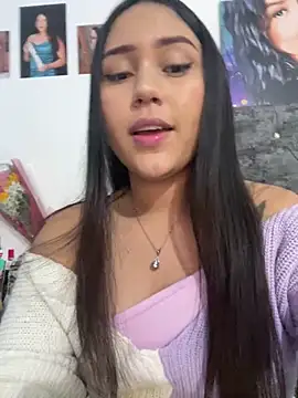 Snapshot of YuliiCamm chatting on 3, 2, 2025 YuliiCamm online show from 3, 2, 2025