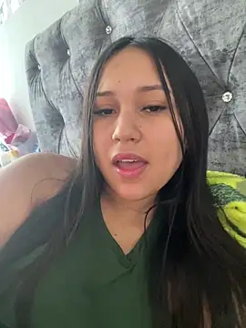 Snapshot of YuliiCamm chatting on 10, 2, 2025 YuliiCamm online show from 10, 2, 2025