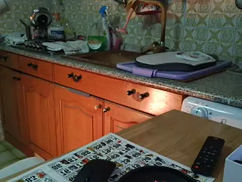 Snapshot of VeneRed chatting on 21, 11, 2025 VeneRed online show from 21, 11, 2025