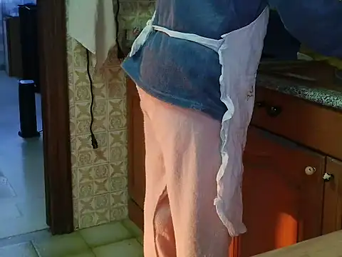 Snapshot of VeneRed chatting on 11, 10, 2025 VeneRed online show from 11, 10, 2025