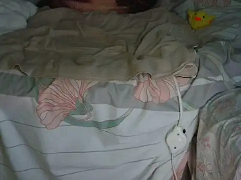 Snapshot of VeneRed chatting on 9, 11, 2025 VeneRed online show from 9, 11, 2025