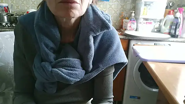 Snapshot of VeneRed chatting on 26, 4, 2026 VeneRed online show from 26, 4, 2026