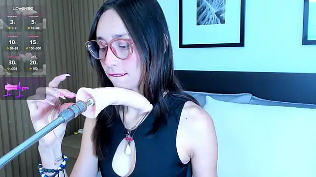 doll bella  online show from 1, 2, 2026