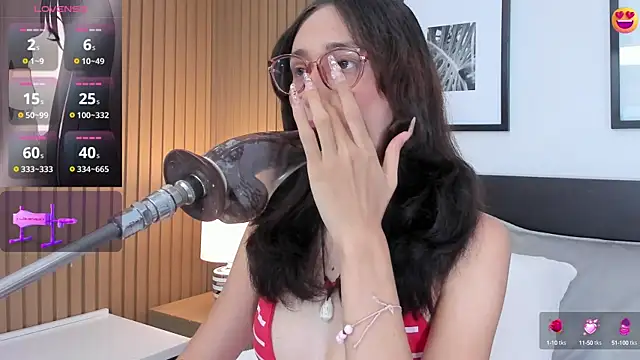 Snapshot of doll_bella_ chatting on 12, 10, 2025 doll bella online show from 12, 10, 2025