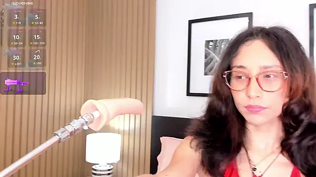 Snapshot of doll_bella_ chatting on 6, 11, 2025 doll bella online show from 6, 11, 2025