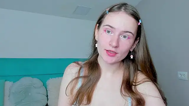 L1ittle kitty  online show from 25, 11, 2025