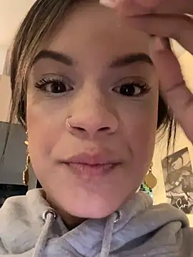 Alisha-Bond online show from 7, 2, 2025