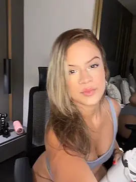 Snapshot of Alisha-Bond chatting on 16, 6, 2026 Alisha-Bond online show from 16, 6, 2026