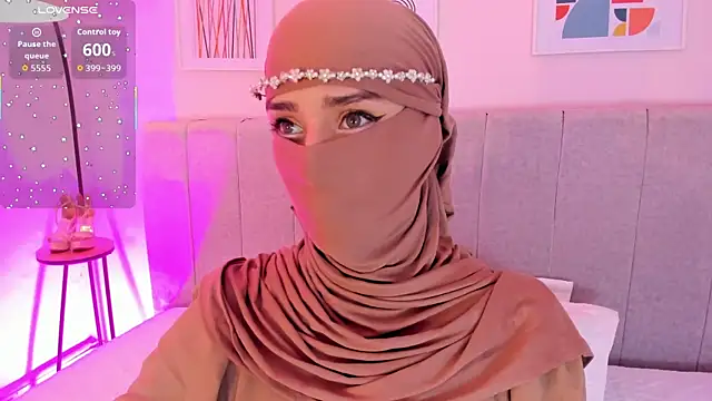 Snapshot of rawiya chatting on 24, 11, 2025 rawiya online show from 24, 11, 2025