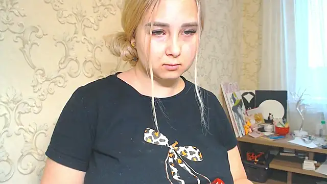 DolphinDreams online show from 25, 4, 2026