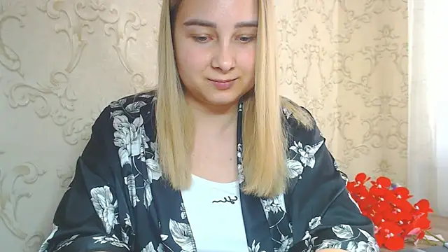 DolphinDreams online show from 6, 6, 2026