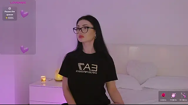 Snapshot of AllisonSky chatting on 9, 10, 2025 AllisonSky online show from 9, 10, 2025