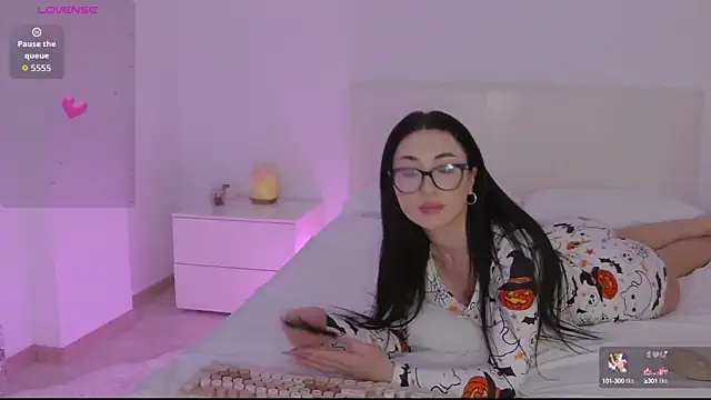 Snapshot of AllisonSky chatting on 10, 10, 2025 AllisonSky online show from 10, 10, 2025