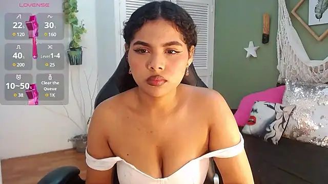 ashly collin9 online show from 4, 3, 2025