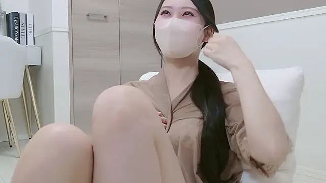 Snapshot of yuki_room chatting on 2, 3, 2026 yuki room online show from 2, 3, 2026
