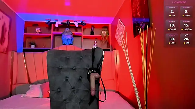 Lucy Williiams online show from 12, 11, 2025