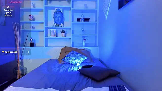 Lucy Williiams online show from 3, 3, 2025