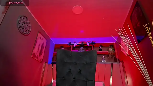 Lucy Williiams online show from 16, 11, 2025