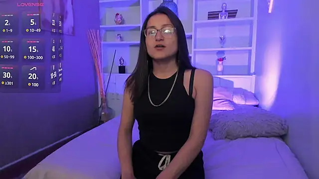 Lucy Williiams online show from 15, 2, 2025