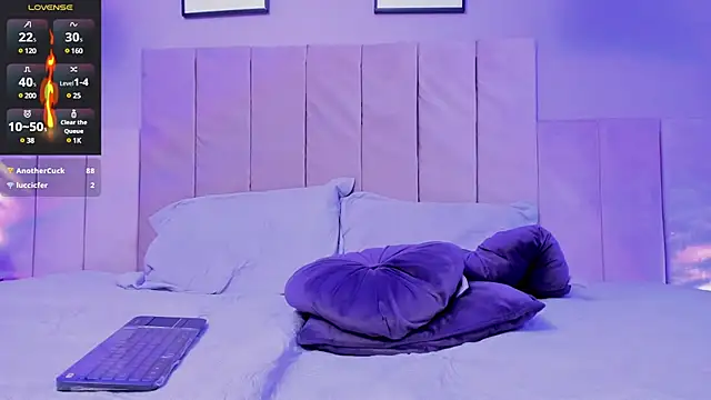 Lucy Williiams online show from 2, 2, 2025