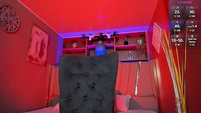 Lucy Williiams online show from 29, 10, 2025