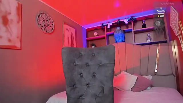 Lucy Williiams online show from 31, 10, 2025