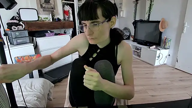 CeriseLapine online show from 30, 11, 2025