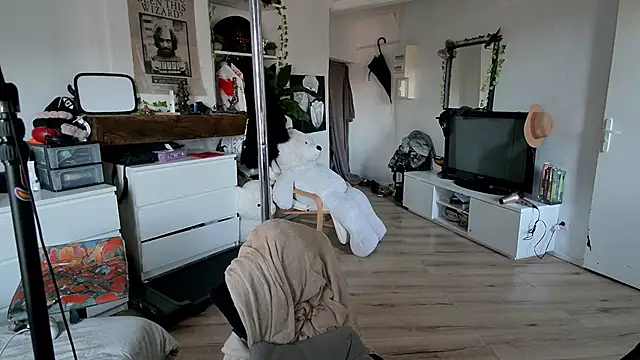 CeriseLapine online show from 29, 11, 2025