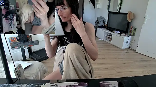 CeriseLapine online show from 27, 11, 2025