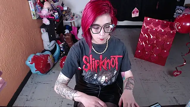 Snapshot of MissMiia2 chatting on 18, 2, 2025 MissMiia2 online show from 18, 2, 2025