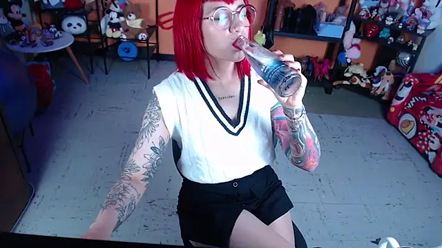 MissMiia2 online show from 8, 4, 2026